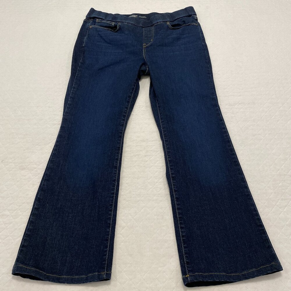 Women's Levi Strauss Totally Shaping Pull-On Bootcut Jeans 14S